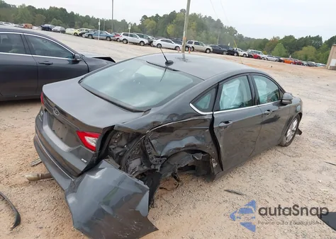 2015 Ford Fusion Se z USA, uszkodzony, nr VIN 3FA6P0H72FR235652